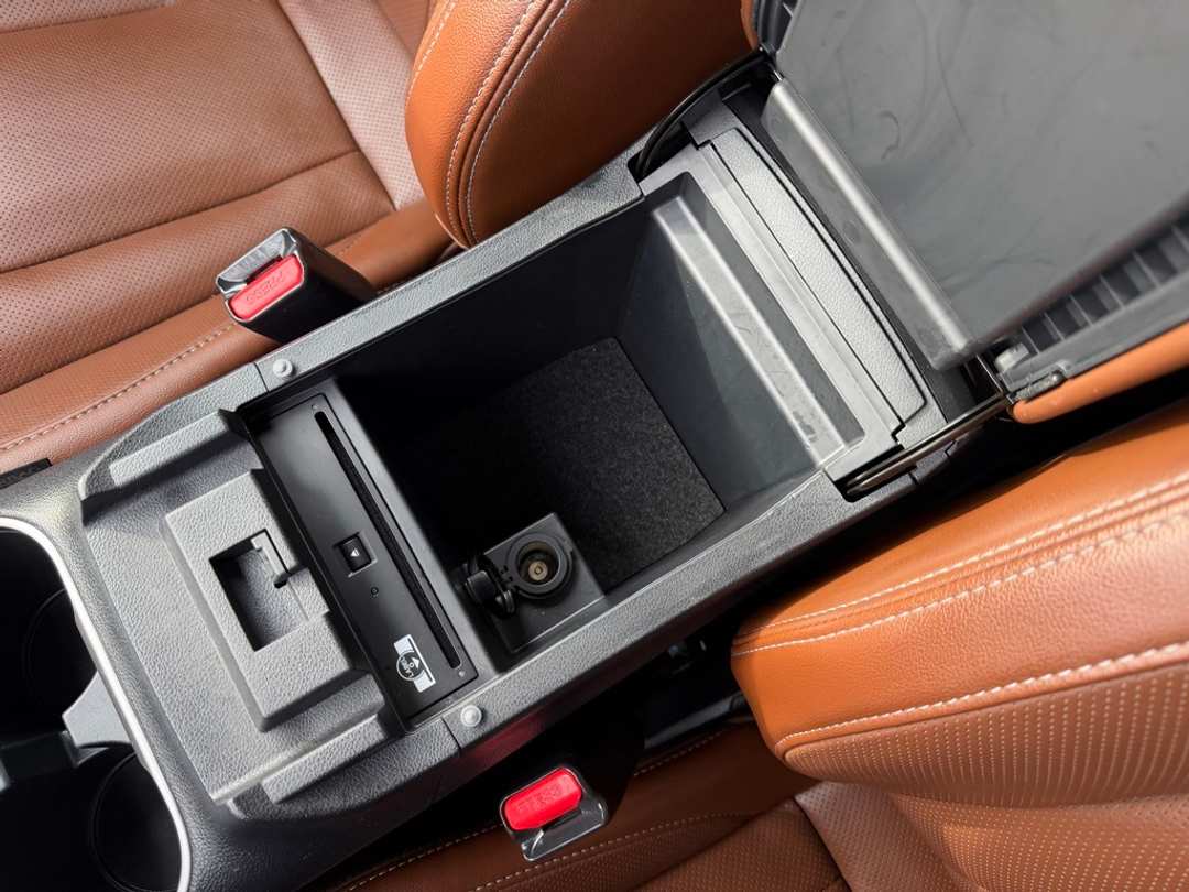 2022 Subaru Outback Touring - Image 27