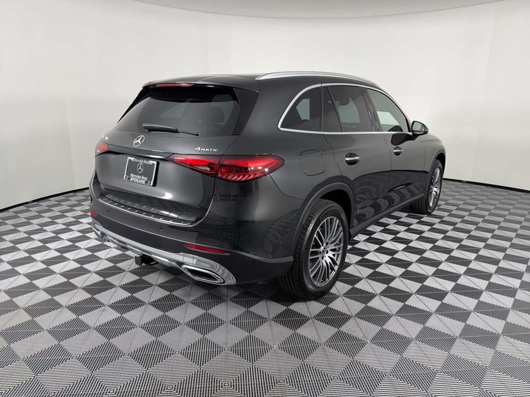 2026 Mercedes-Benz GLC GLC 300 - Image 7