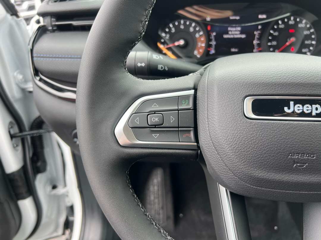 2026 Jeep Compass Latitude - Image 14