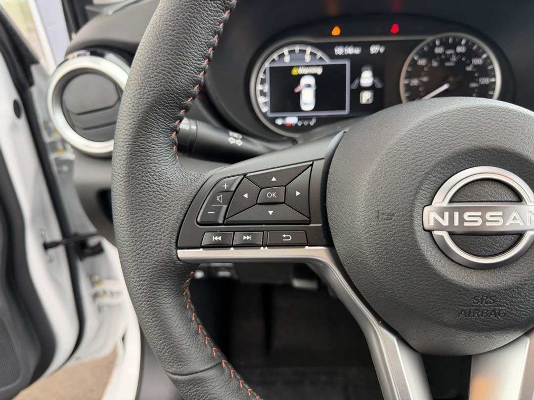 2025 Nissan Versa 1.6 SR - Image 15
