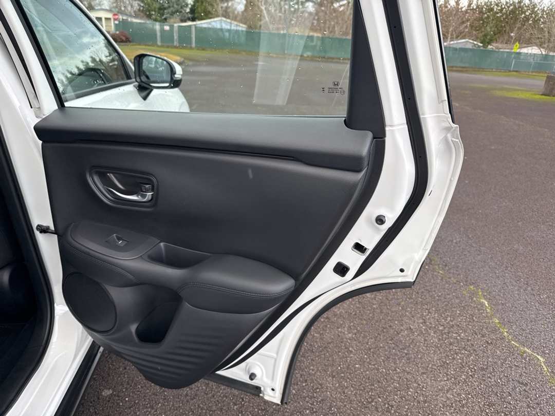 2025 Honda HR-V LX - Image 22