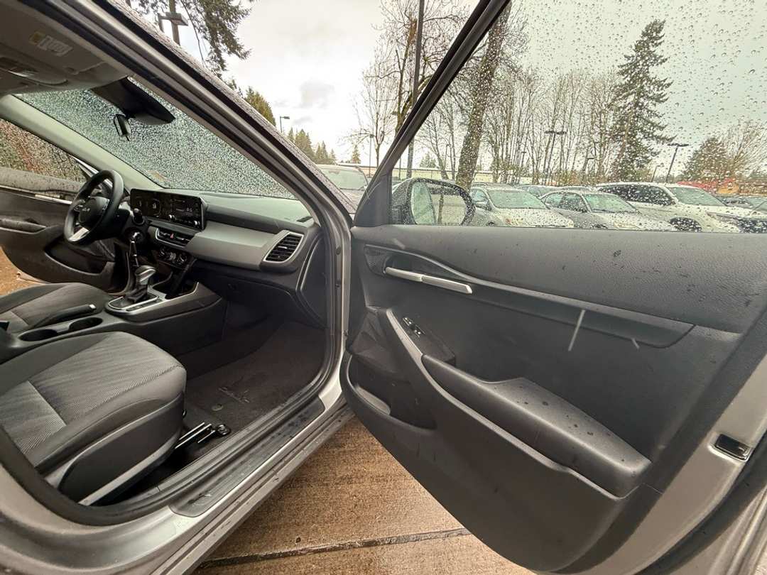 2024 Kia Seltos LX - Image 24