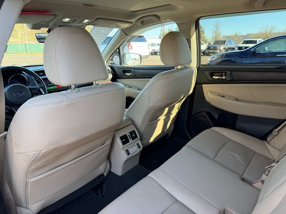 2019 Subaru Outback 3.6R - Image 32
