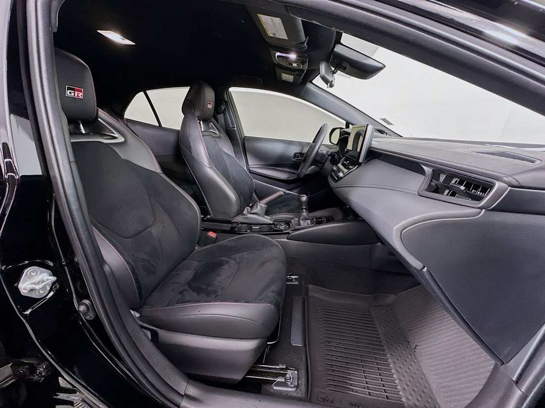 2025 Toyota Gr Corolla Premium - Image 29