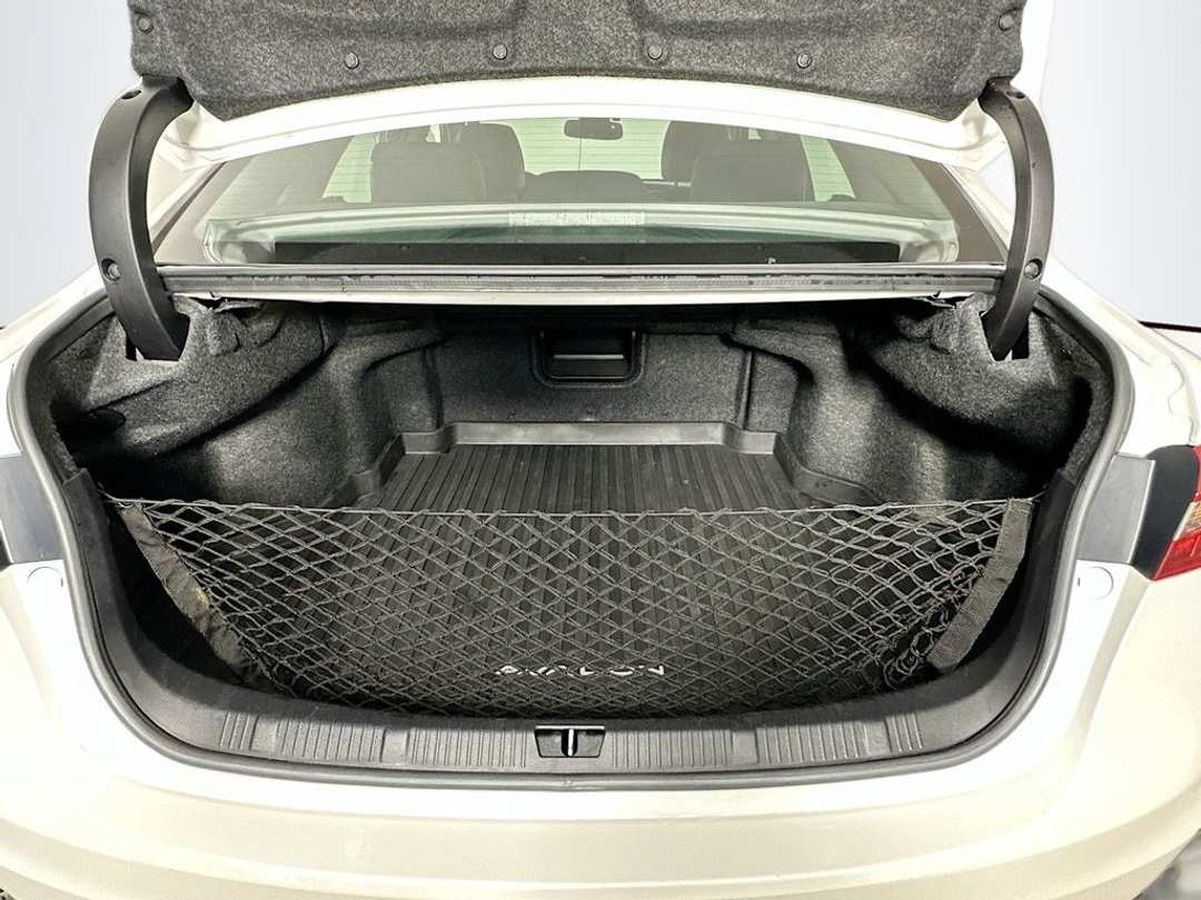 2017 Toyota Avalon Limited - Image 29