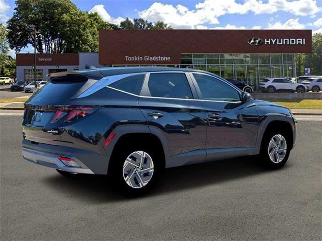 2026 Hyundai Tucson Blue SE - Image 8