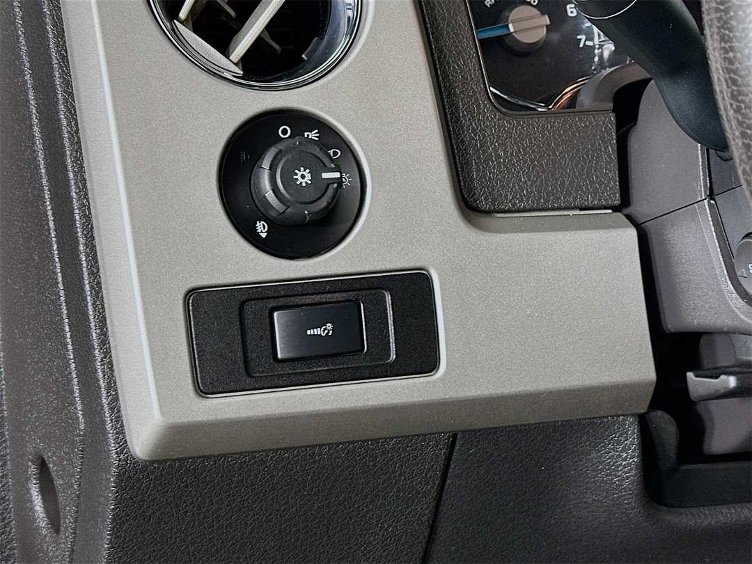 2014 Ford F-150 Lariat - Image 10