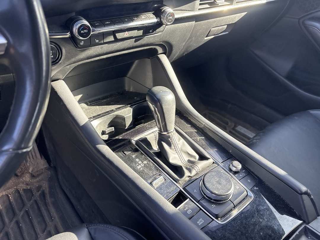 2025 MAZDA Mazda3 Sport GSL - Image 3