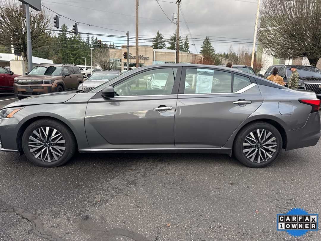 2024 Nissan Altima 2.5 SV - Image 3