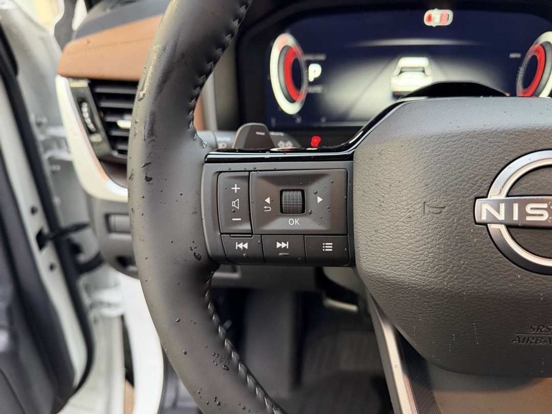 2026 Nissan Rogue Platinum - Image 17