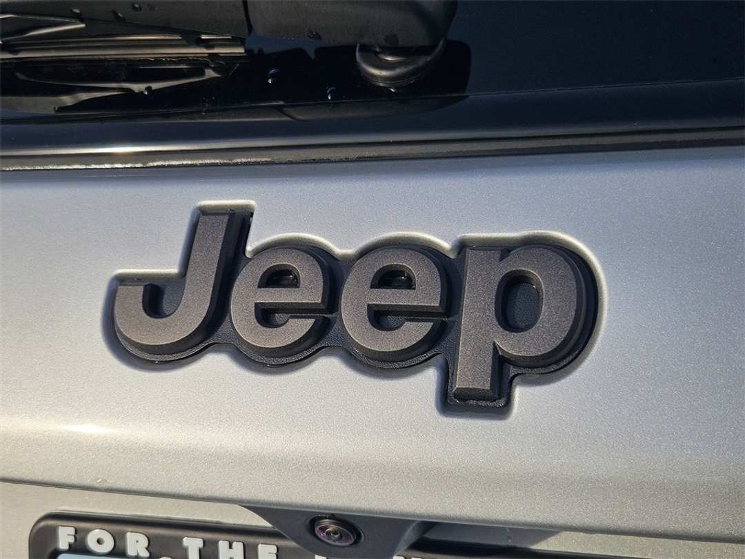 2026 Jeep Compass Latitude - Image 30