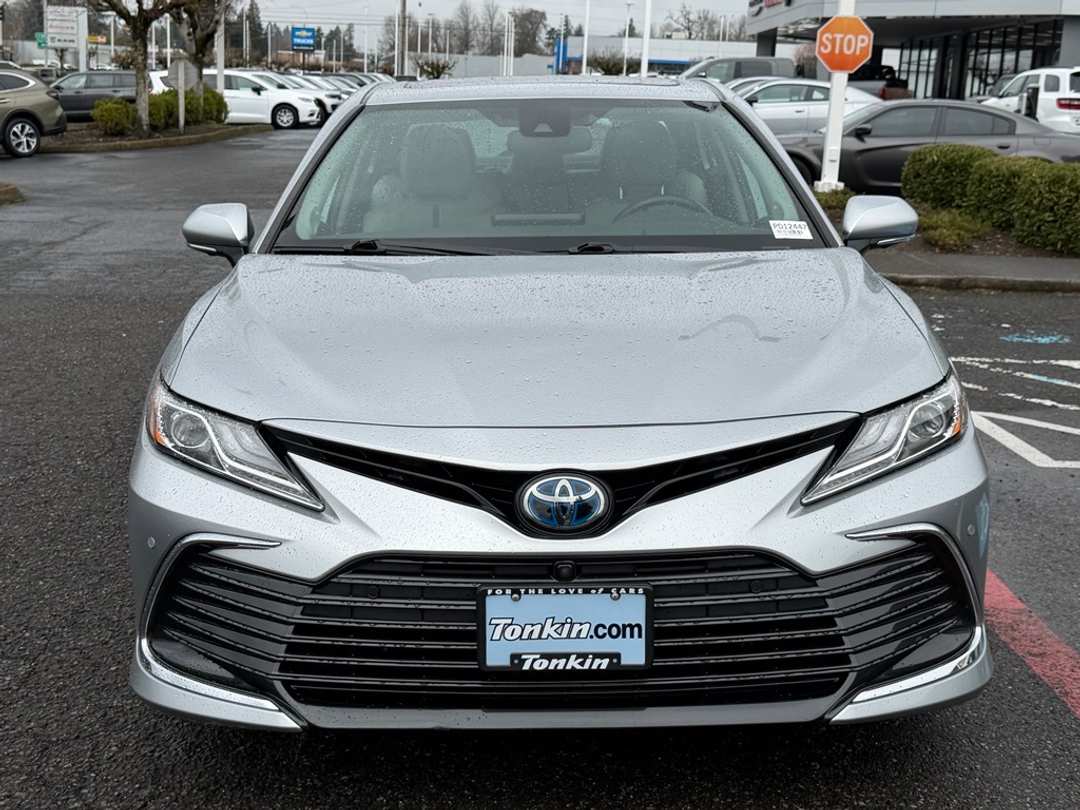 2021 Toyota Camry XLE - Image 3