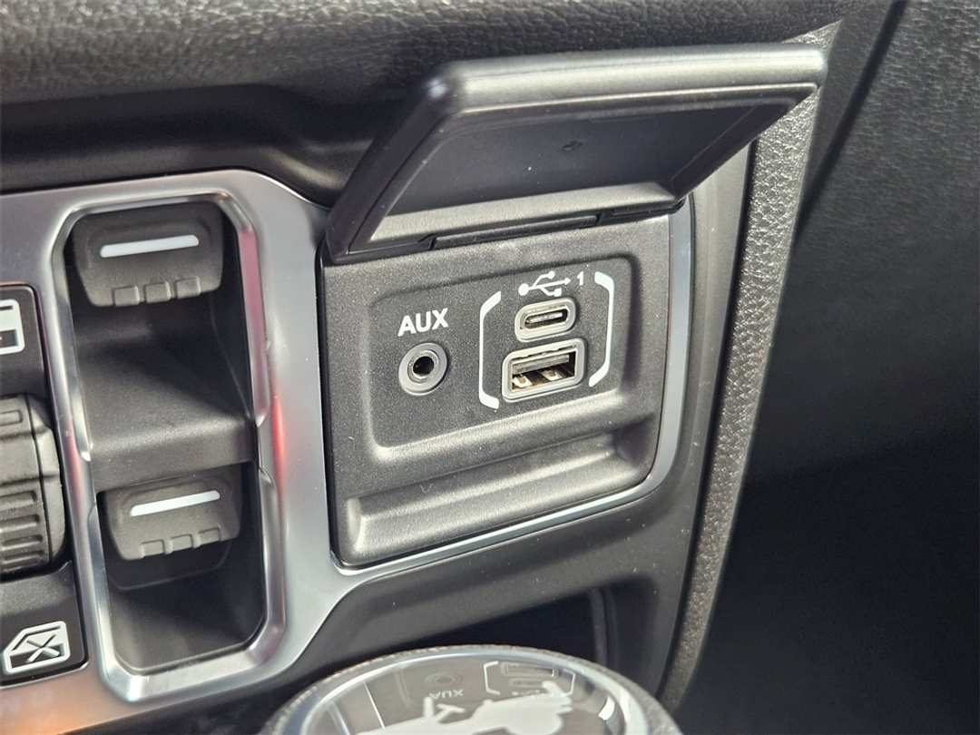 2026 Jeep Wrangler Sport - Image 25