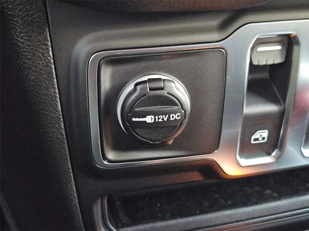 2026 Jeep Wrangler Sport - Image 25