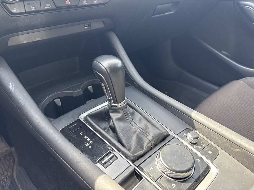 2021 MAZDA Mazda3 GS - Image 3