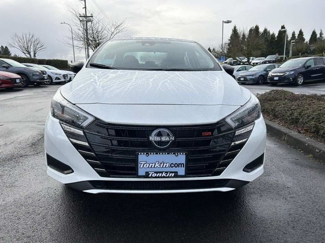 2025 Nissan Versa 1.6 SR - Image 2