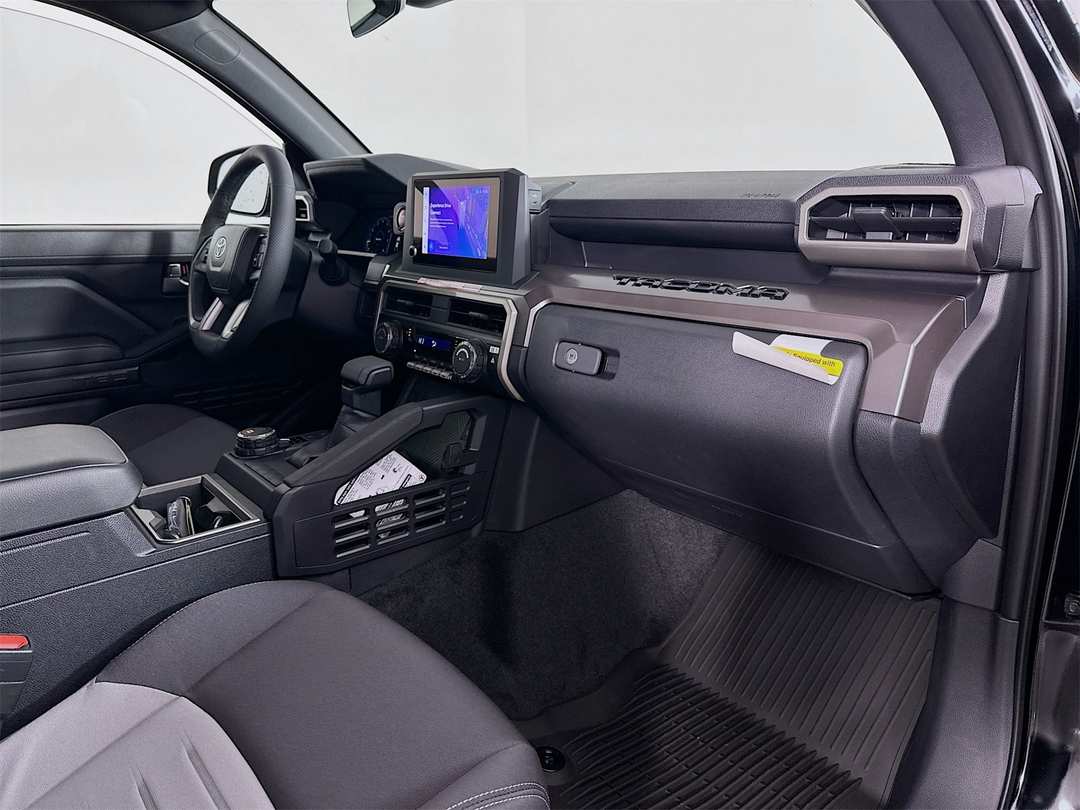 2025 Toyota Tacoma TRD Sport - Image 28