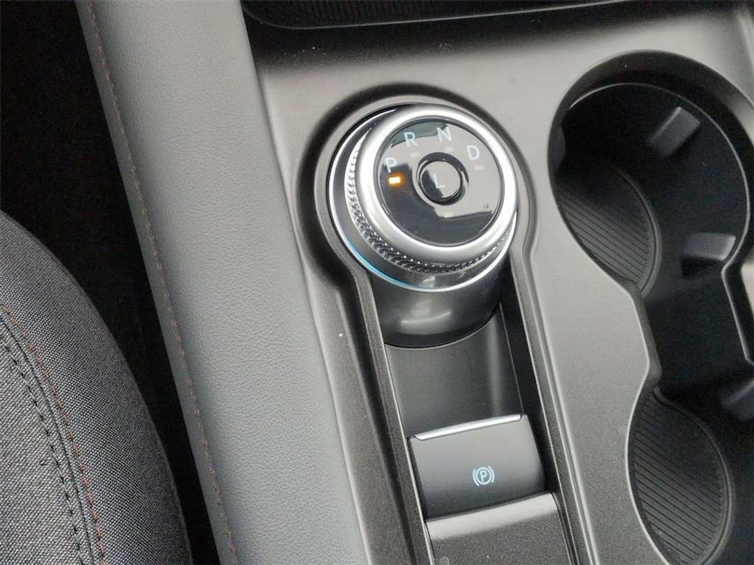 2026 Ford Explorer Active - Image 16