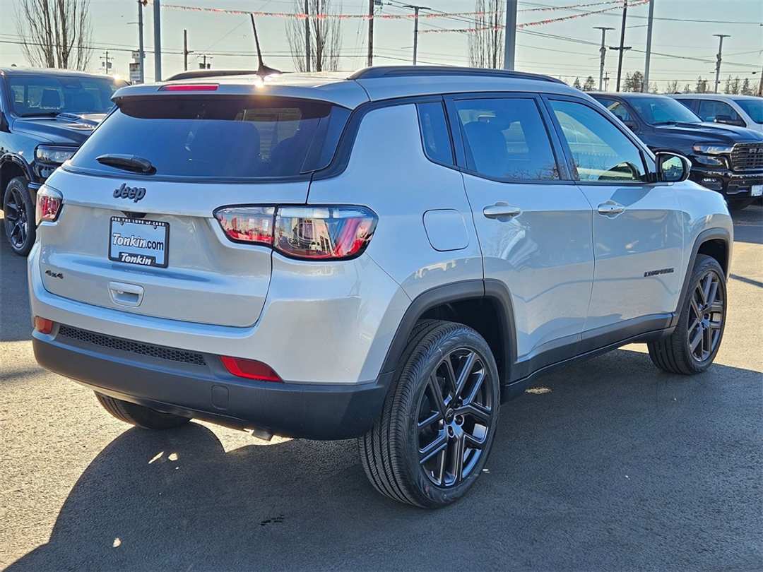 2026 Jeep Compass Latitude - Image 6