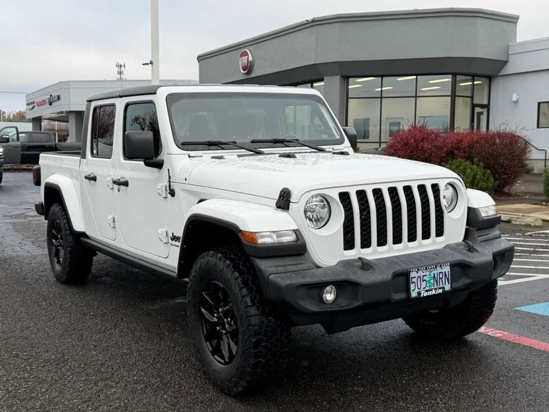 2021 Jeep Gladiator Sport - Image 2