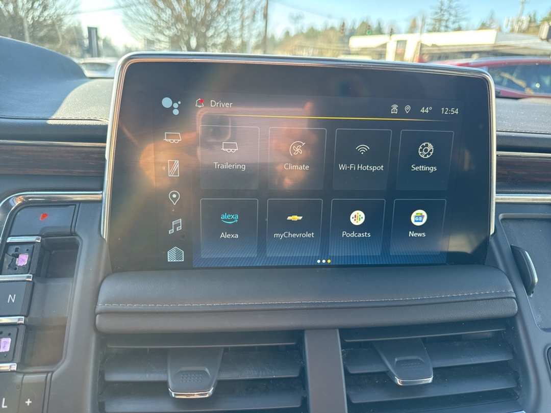 2024 Chevrolet Suburban High Country - Image 5