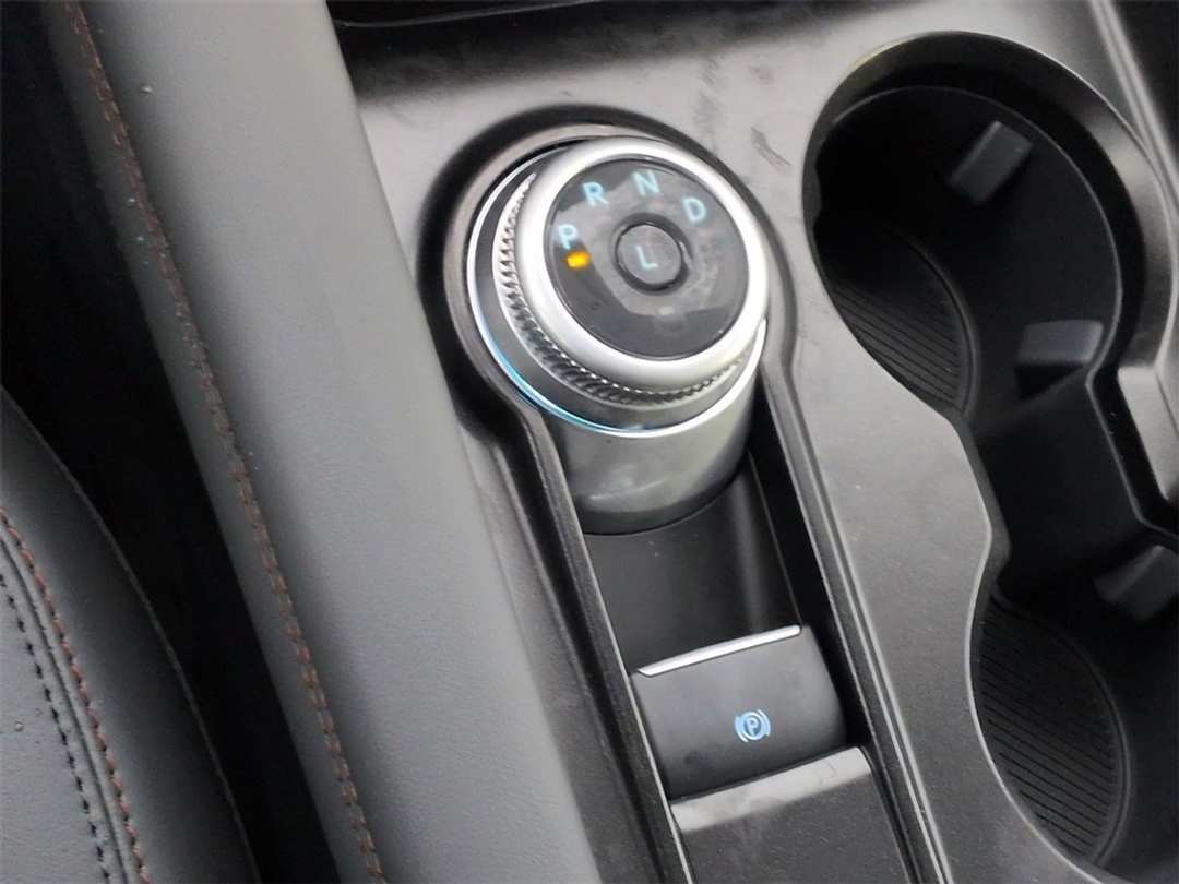 2026 Ford Explorer Active - Image 16