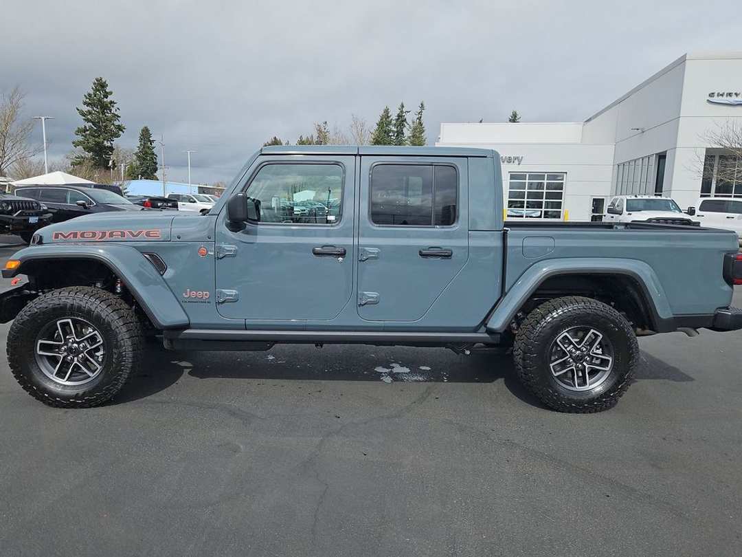 2026 Jeep Gladiator Mojave - Image 3