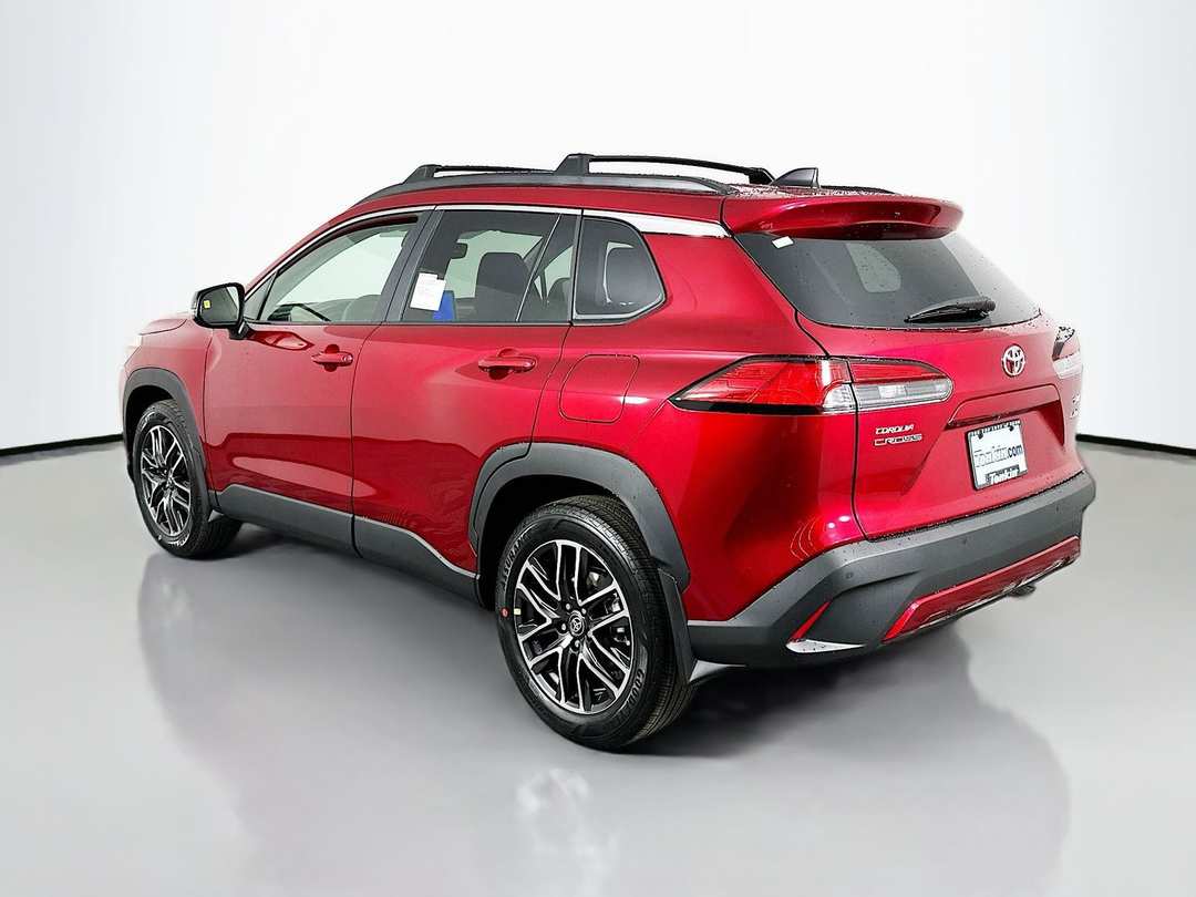 2026 Toyota Corolla Cross XLE - Image 5