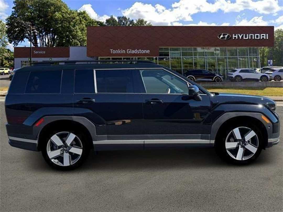 2026 Hyundai Santa Fe Limited - Image 9