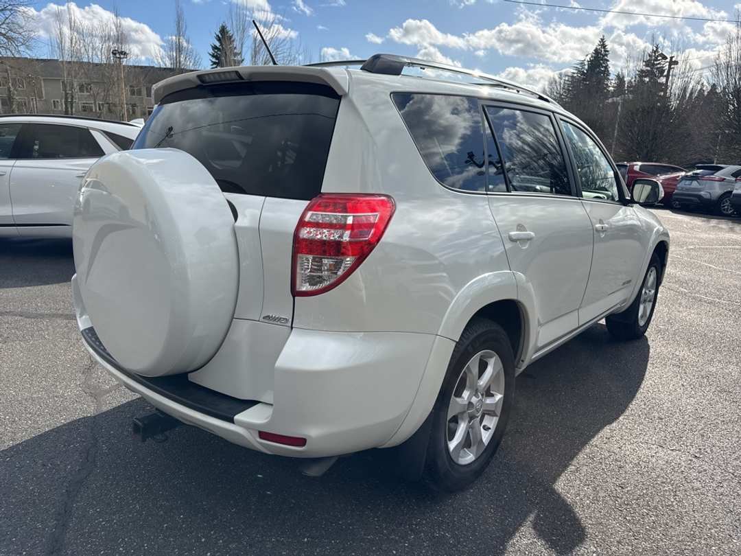 2009 Toyota Rav4 Limited - Image 7