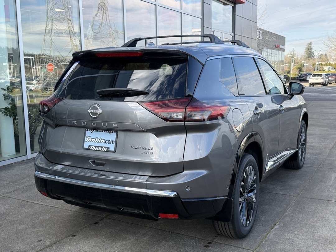 2026 Nissan Rogue Platinum - Image 7