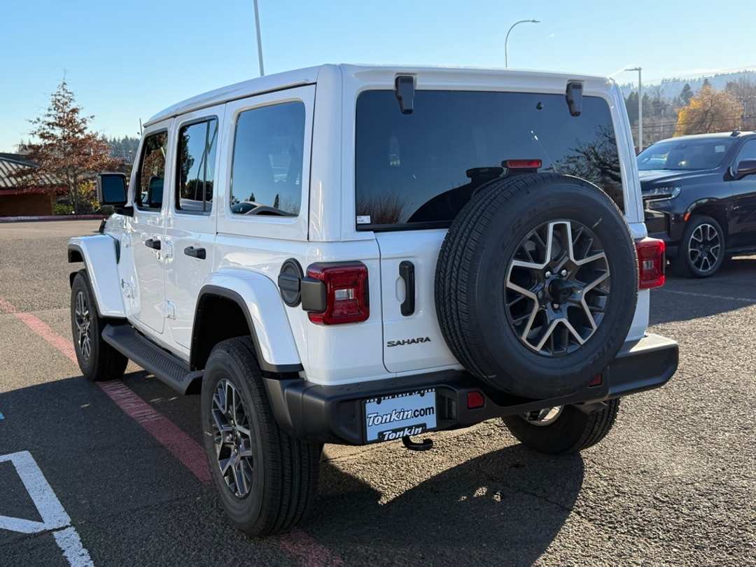 2026 Jeep Wrangler Sahara - Image 6