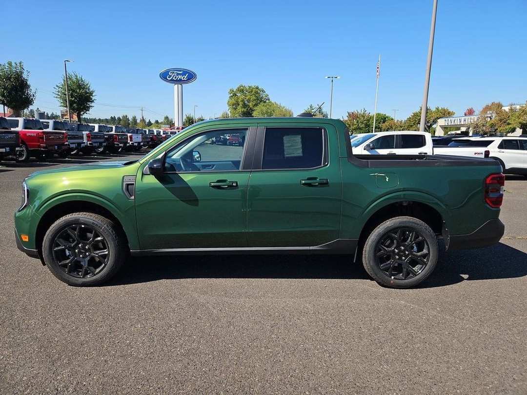 2025 Ford Maverick Lariat - Image 2