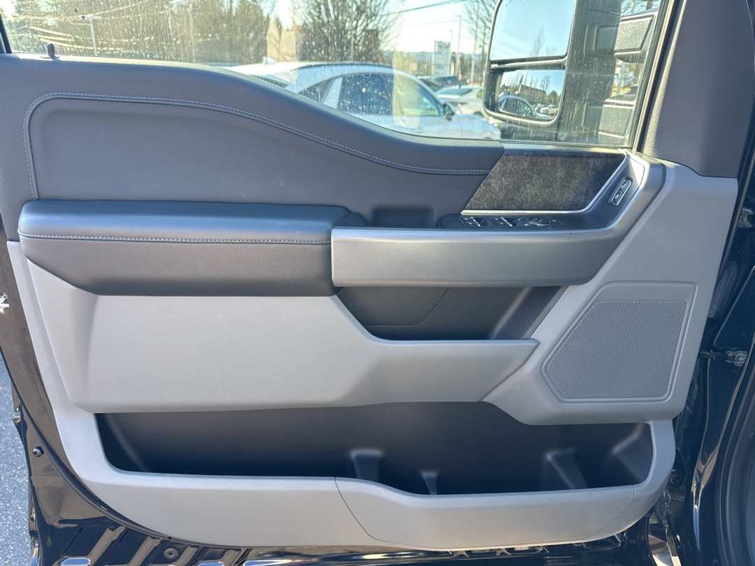 2022 Ford F-150 XLT - Image 19