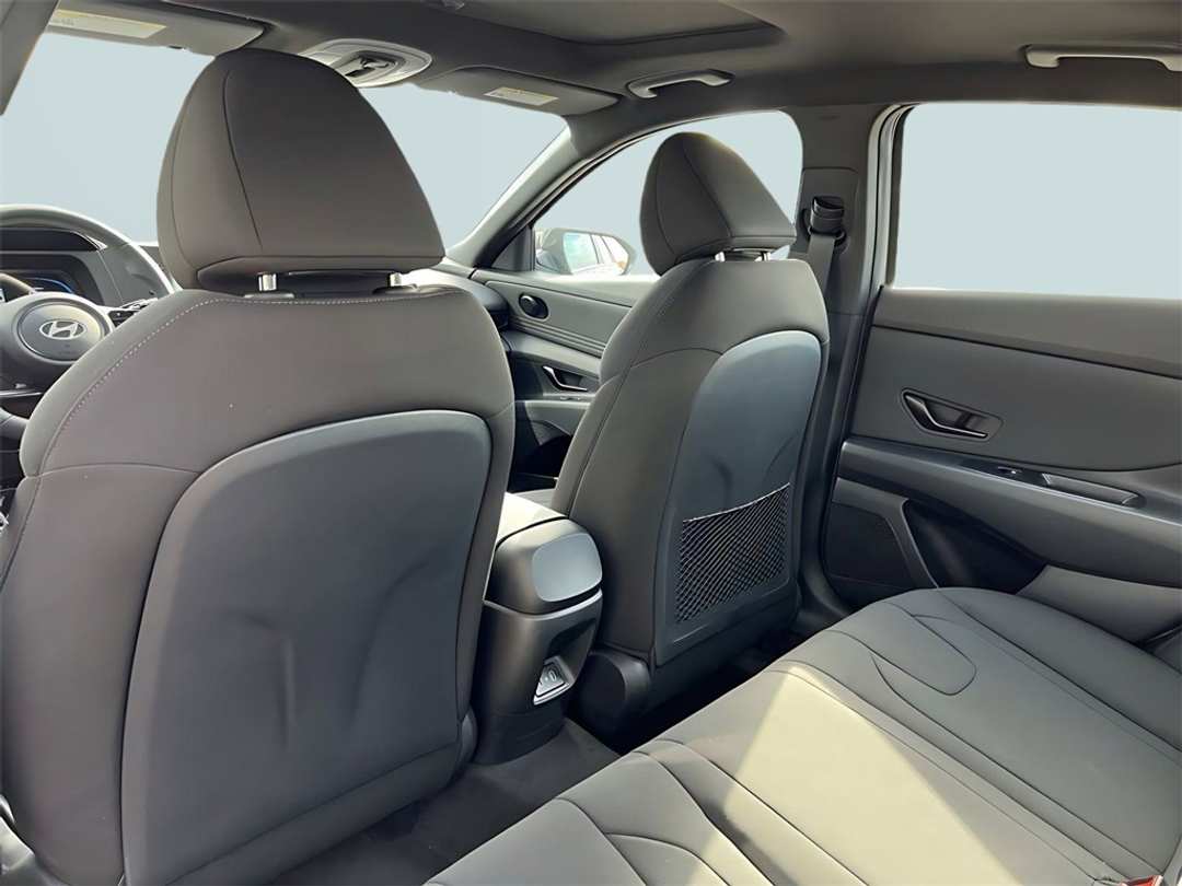 2026 Hyundai Venue SEL - Image 27
