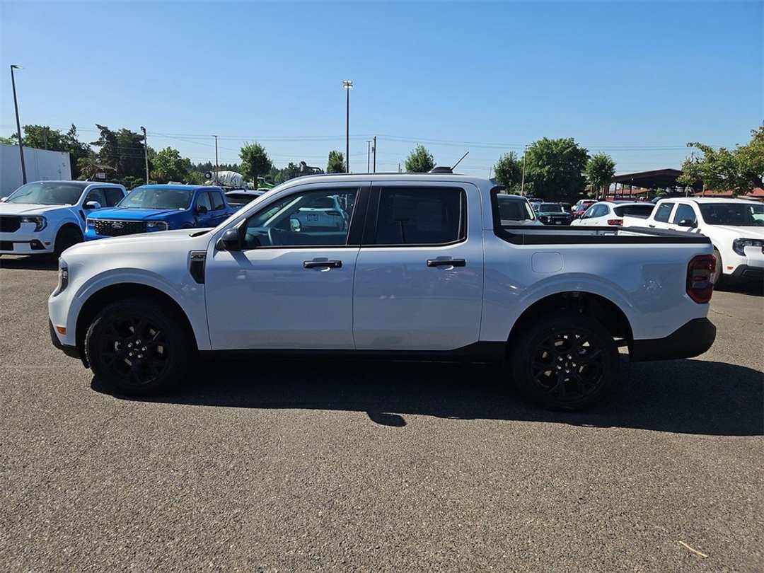 2025 Ford Maverick XLT - Image 2