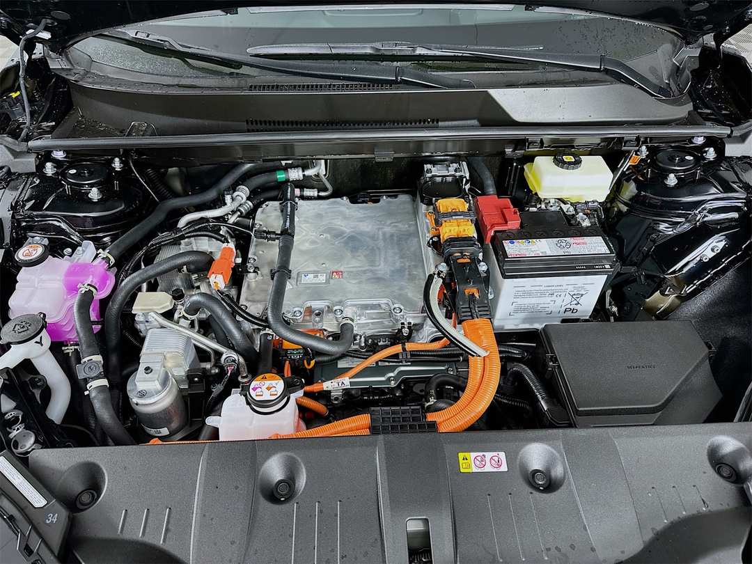 2026 Toyota Bz XLE Plus - Image 30