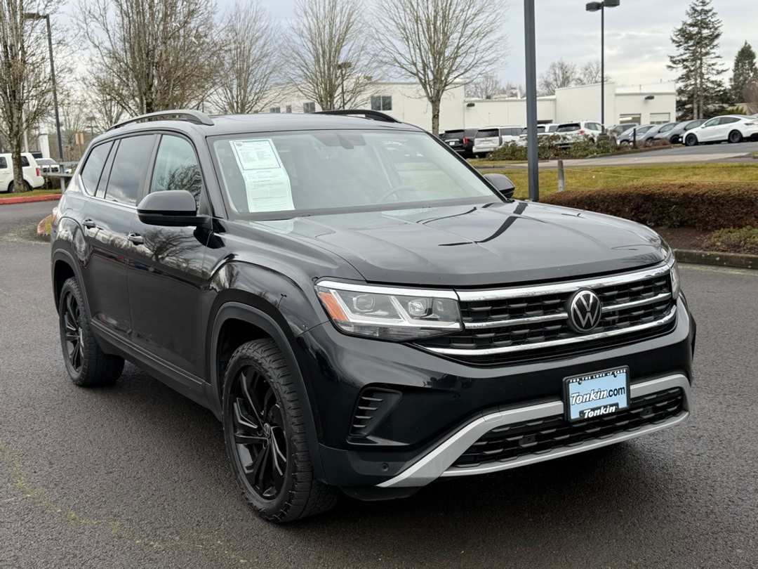2023 Volkswagen Atlas 3.6L V6 SE w/Technology - Image 2