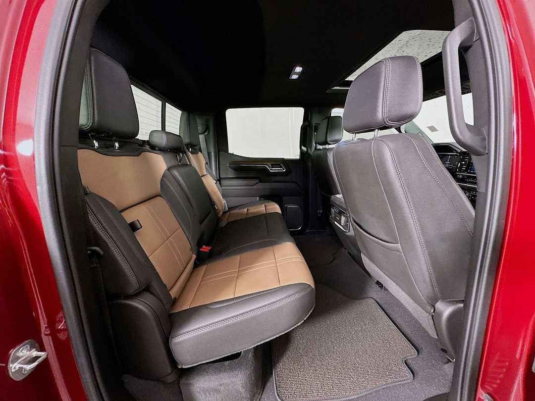 2024 Chevrolet Silverado 1500 High Country - Image 30