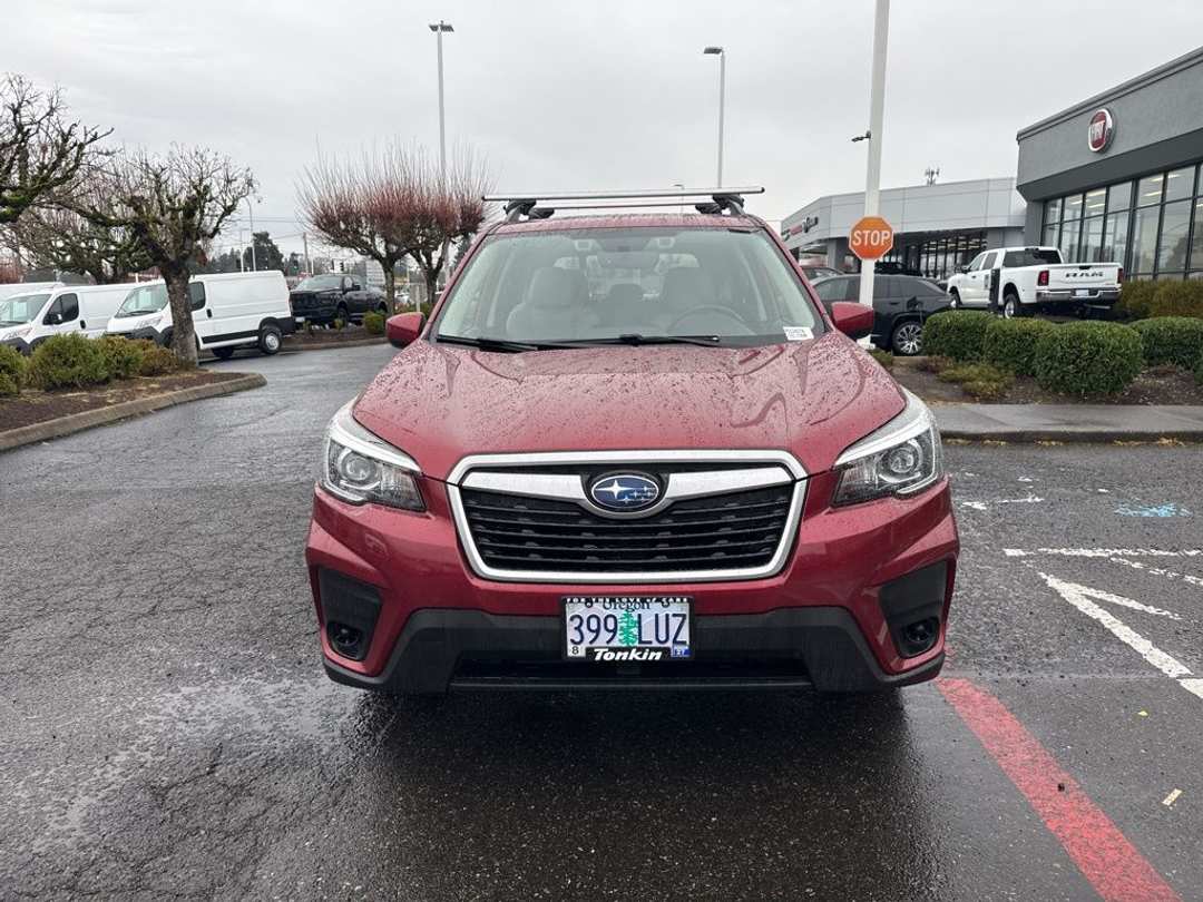 2019 Subaru Forester Premium - Image 2
