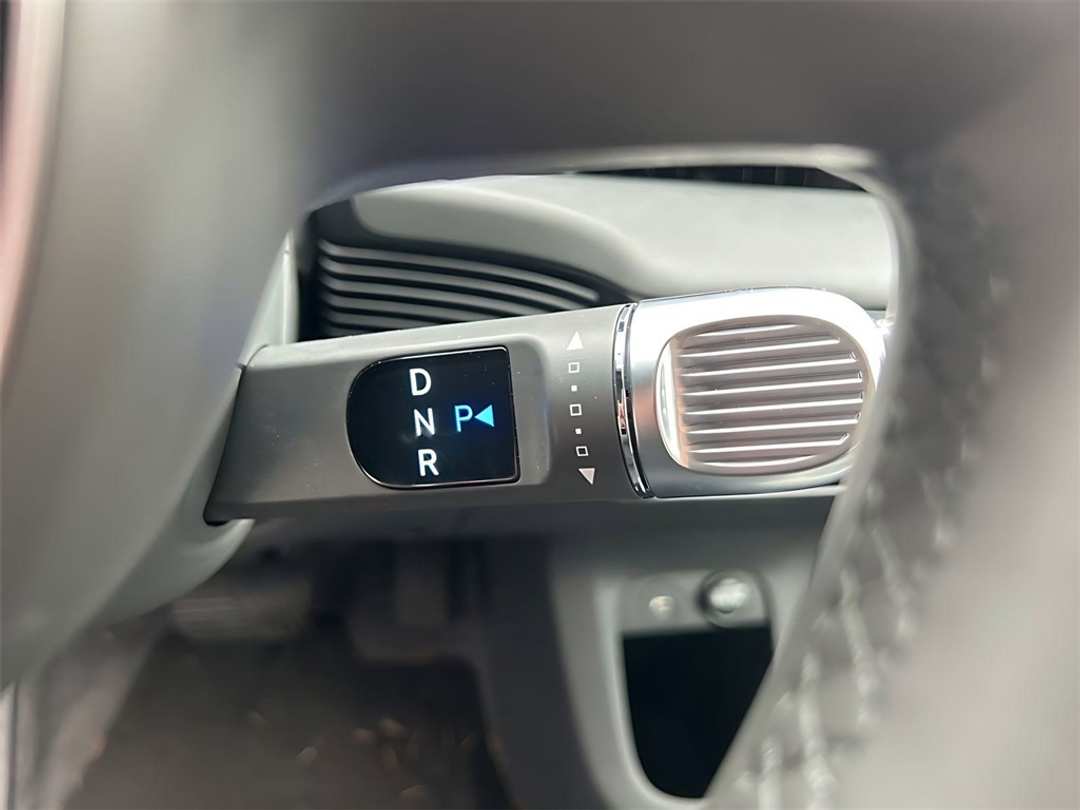 2023 Hyundai Ioniq 5 SE - Image 16