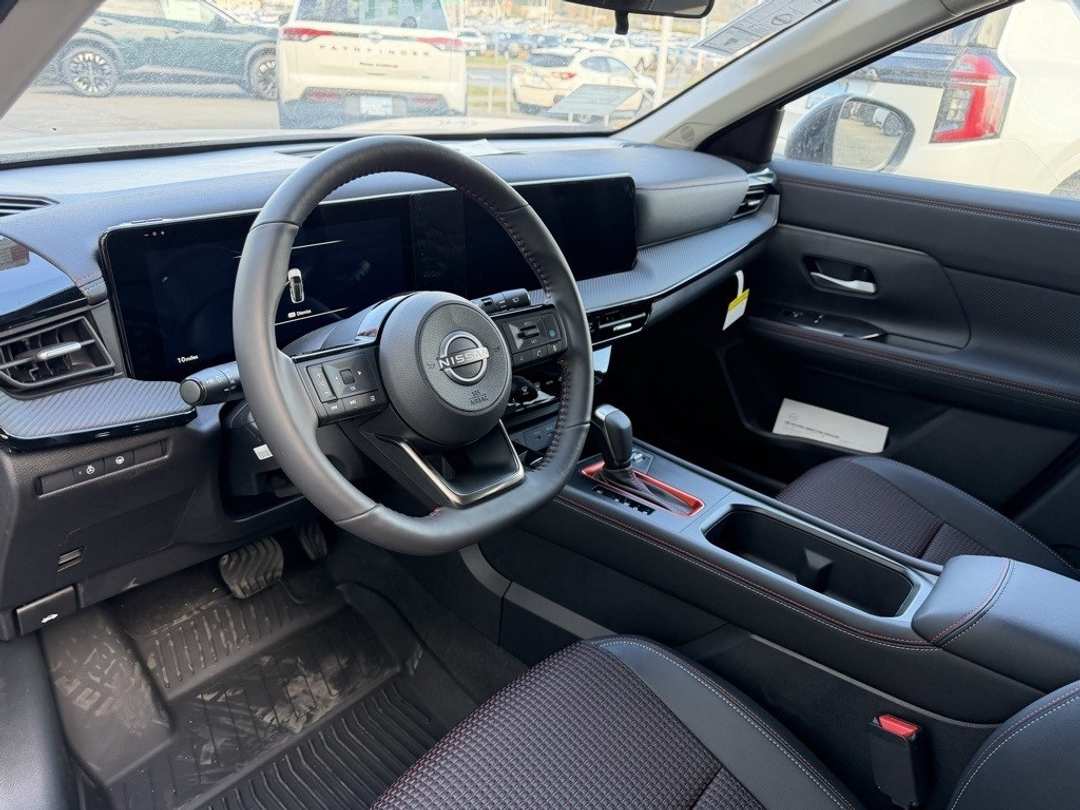 2026 Nissan Kicks SR - Image 16