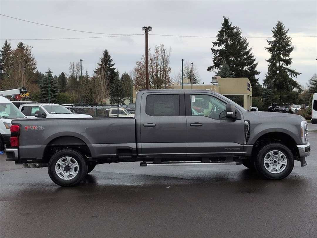 2026 Ford F-350Sd XLT - Image 6