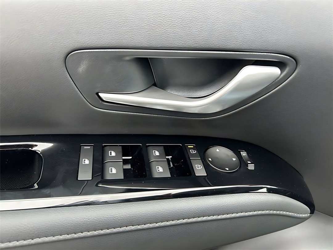 2026 Hyundai Santa Cruz XRT - Image 12