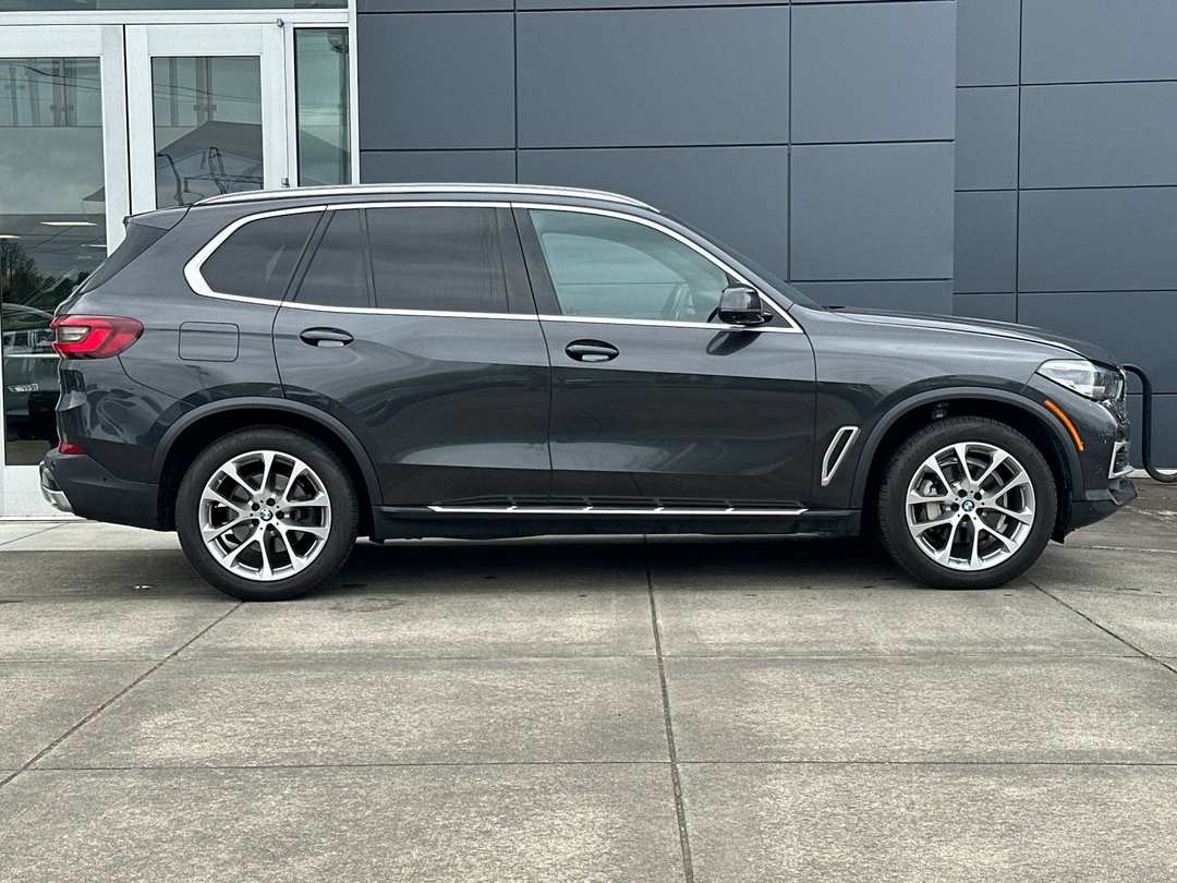 2023 BMW X5 xDrive40i - Image 2