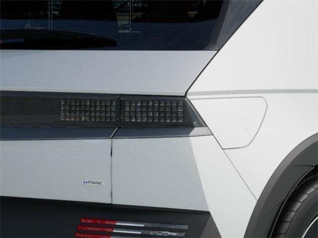 2026 Hyundai Ioniq 5 SE - Image 10
