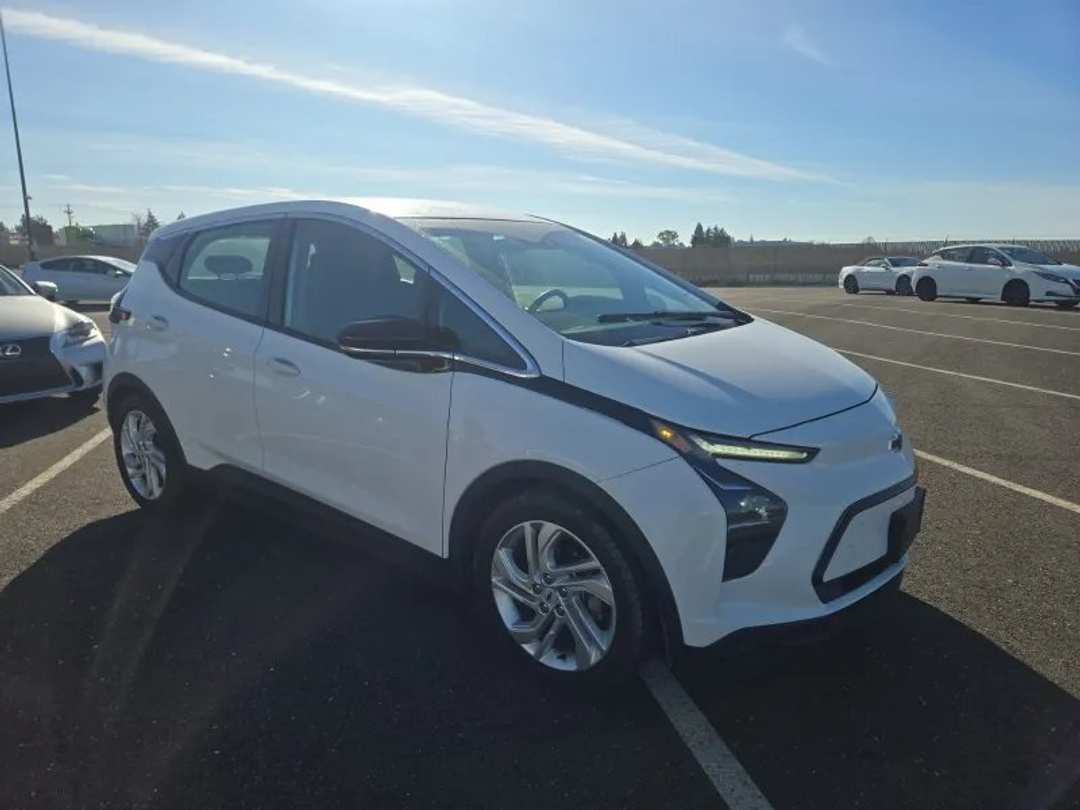 2023 Chevrolet Bolt Ev 1LT - Image 2