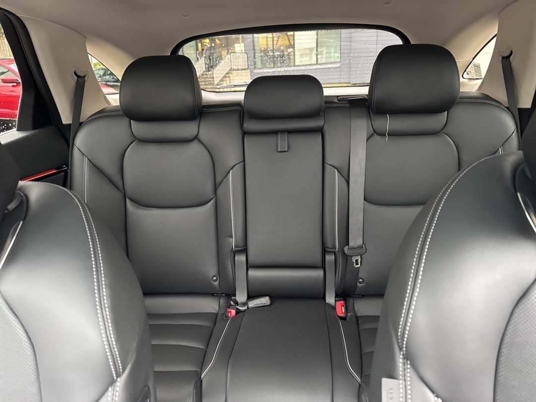 2026 Genesis Gv70 2.5T Advanced - Image 36