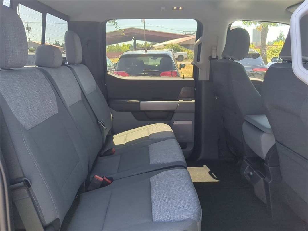 2025 Ford F-350Sd XLT - Image 28