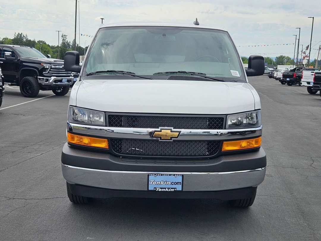 2025 Chevrolet Express 2500 Work - Image 9